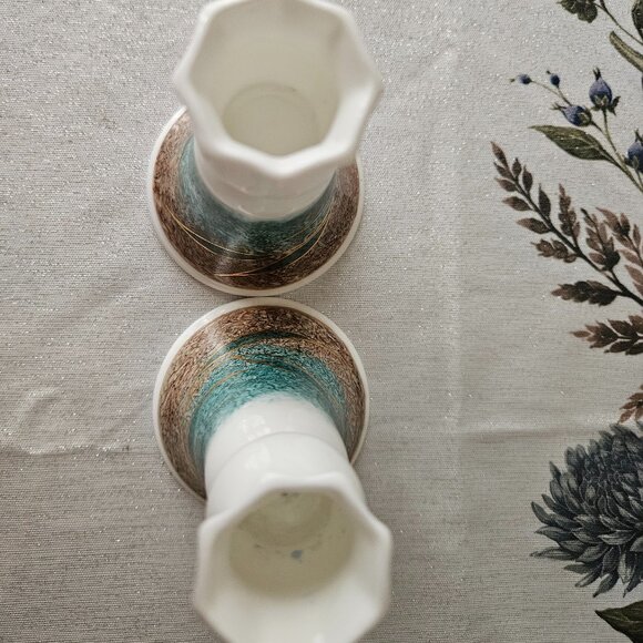 1980s Royal Tara Hand-painted Candle Stick Holders - Picture 4 of 8